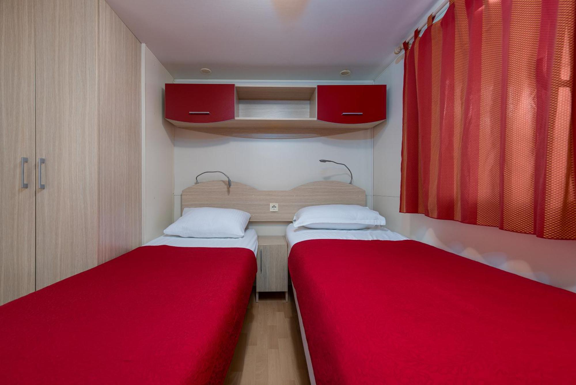 Camp Mrkva Mobile Homes With Pool Sukošan Exteriér fotografie