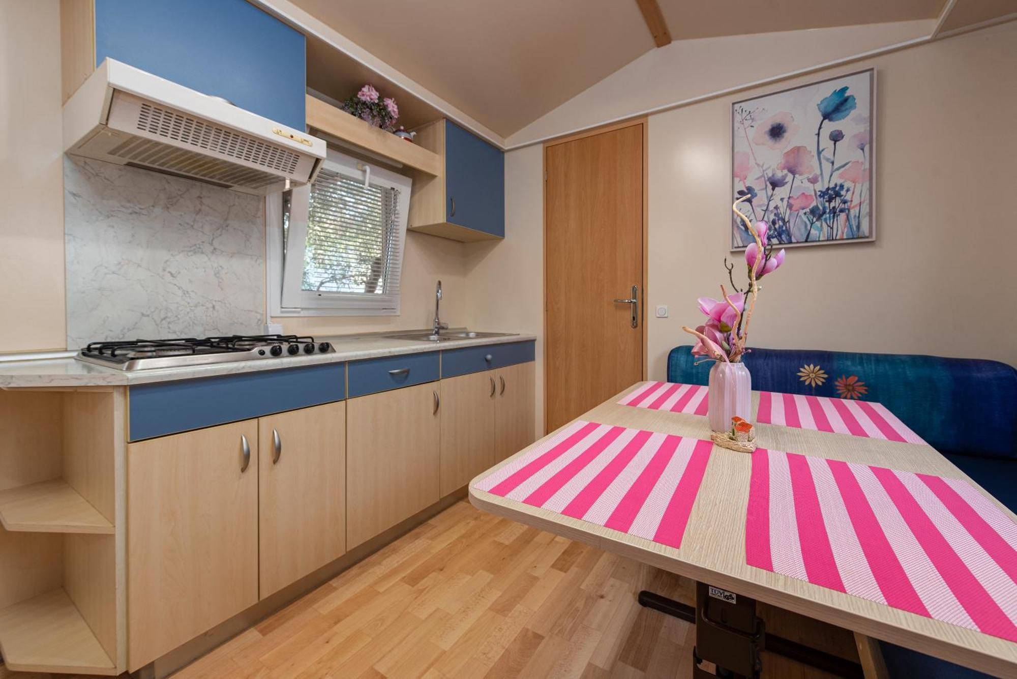 Camp Mrkva Mobile Homes With Pool Sukošan Pokoj fotografie