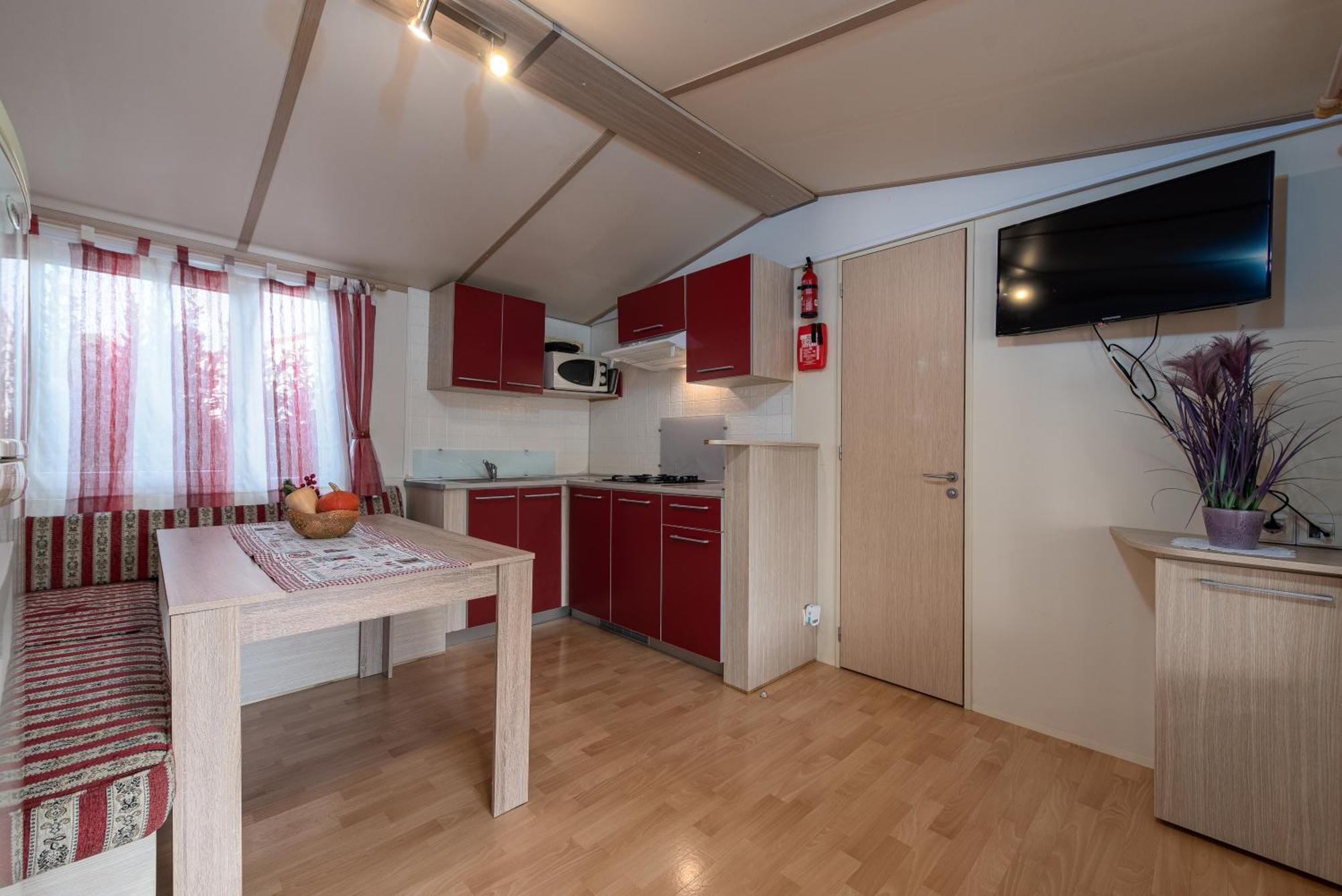 Camp Mrkva Mobile Homes With Pool Sukošan Pokoj fotografie